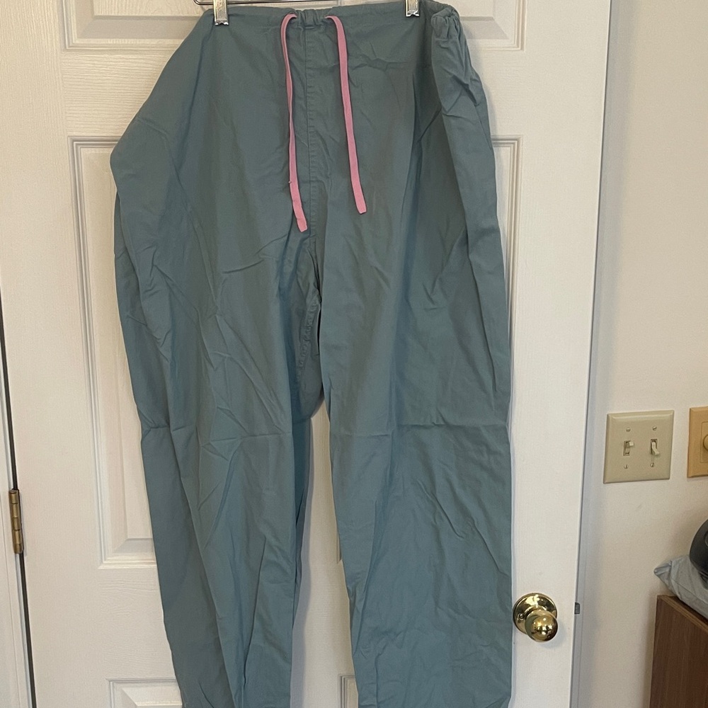 Light Blue Scrub Pants with Pink Drawstring. XL